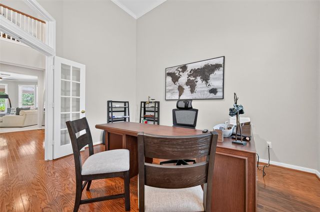 27 E Shale Creek Circle, The Woodlands, TX 77382