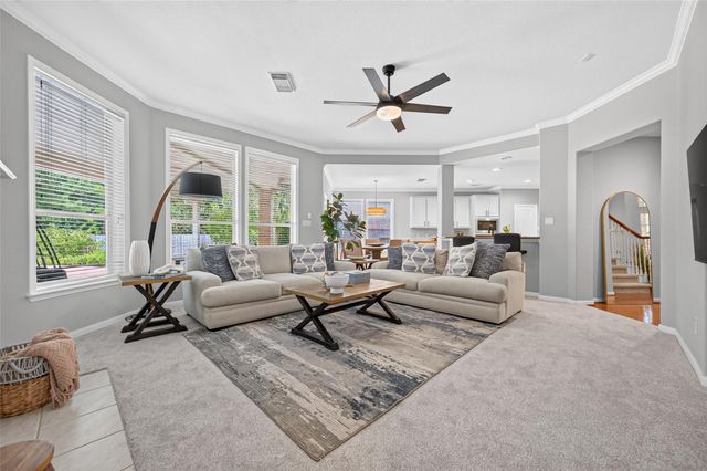 27 E Shale Creek Circle, The Woodlands, TX 77382