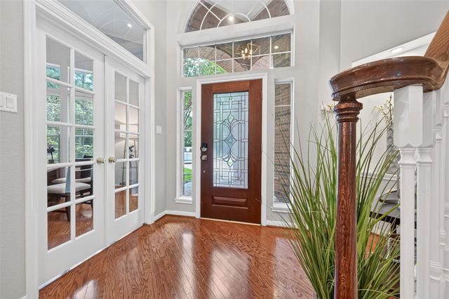 27 E Shale Creek Circle, The Woodlands, TX 77382