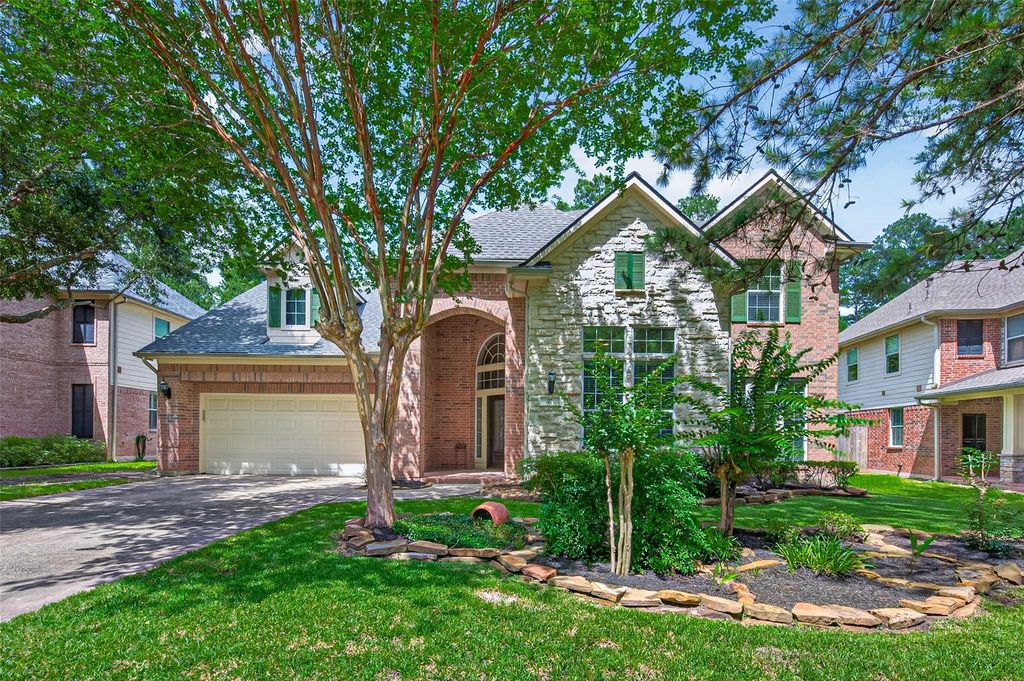 27 E Shale Creek Circle, The Woodlands, TX 77382