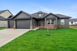 1388 N Carter Way, Republic, MO 65738