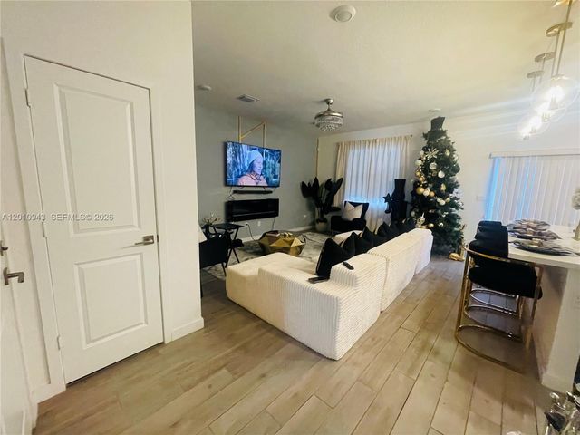 1766 SE 7th Ter 0, Homestead, FL 33034
