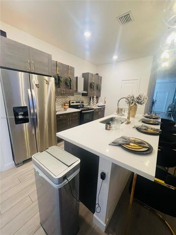 1766 SE 7th Ter 0, Homestead, FL 33034