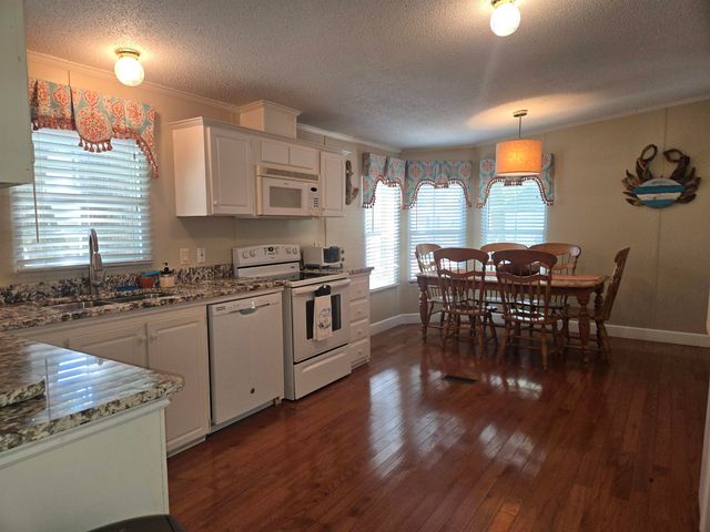 564 Lagrande Dr., Garden City Beach, SC 29576