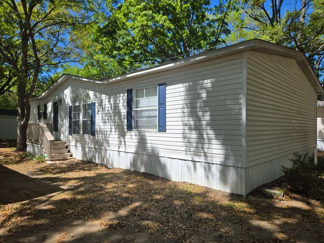 564 Lagrande Dr., Garden City Beach, SC 29576