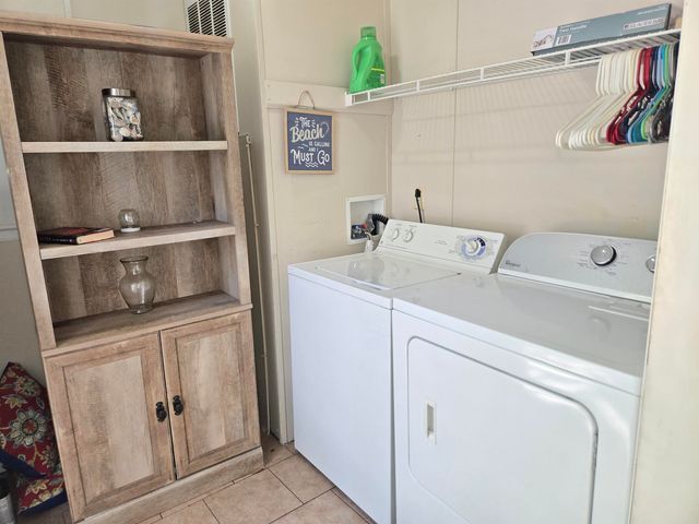 564 Lagrande Dr., Garden City Beach, SC 29576