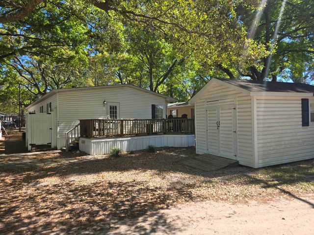 564 Lagrande Dr., Garden City Beach, SC 29576