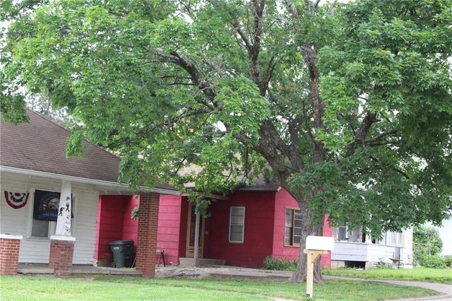 1331 Spruce Street, Leavenworth, KS 66048