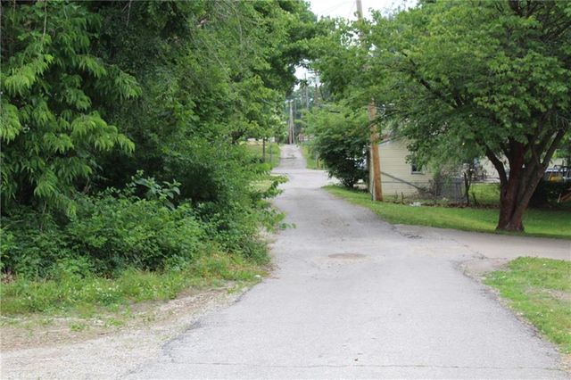 1331 Spruce Street, Leavenworth, KS 66048