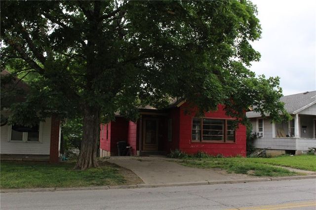 1331 Spruce Street, Leavenworth, KS 66048