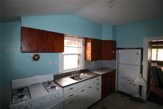 1331 Spruce Street, Leavenworth, KS 66048