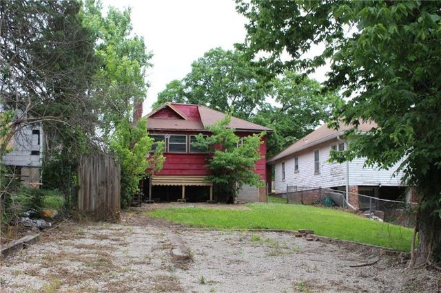 1331 Spruce Street, Leavenworth, KS 66048