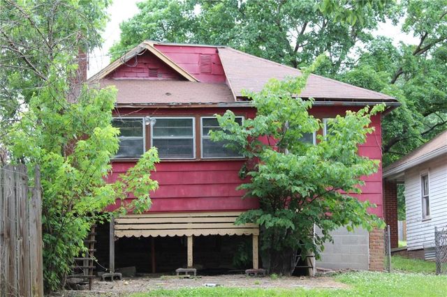 1331 Spruce Street, Leavenworth, KS 66048