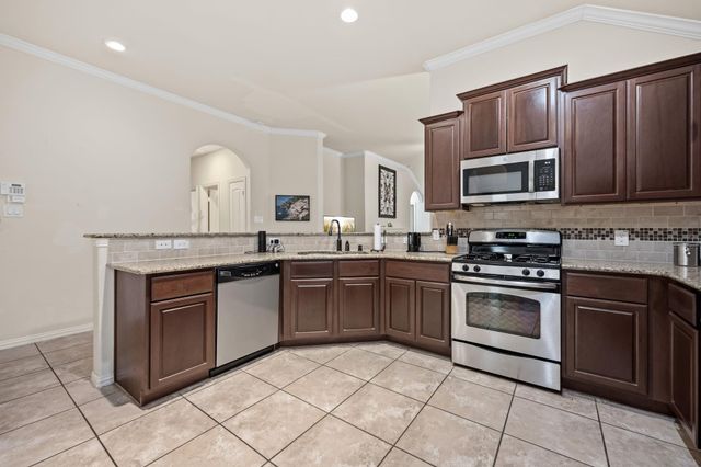 24118 Mckinzie Ridge Drive, Porter, TX 77365