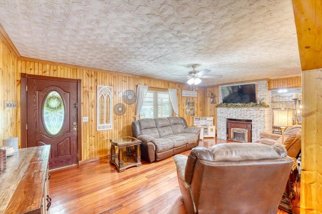 383 Sunrise Street, Murphy, NC 28906