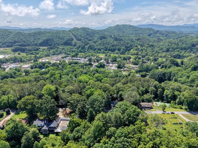 383 Sunrise Street, Murphy, NC 28906