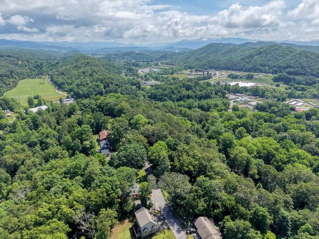 383 Sunrise Street, Murphy, NC 28906
