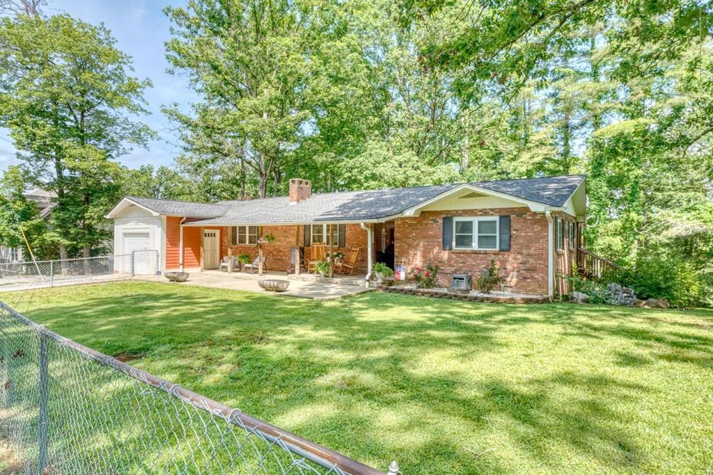 383 Sunrise Street, Murphy, NC 28906