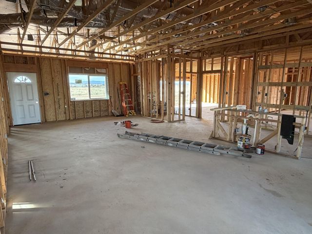 37 Lobo Drive, Moriarty, NM 87035