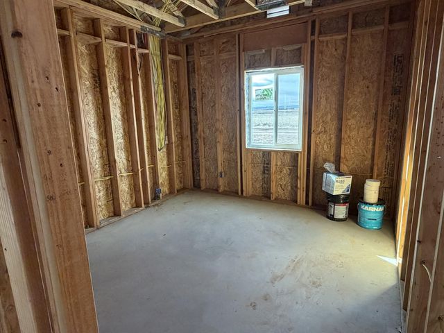 37 Lobo Drive, Moriarty, NM 87035