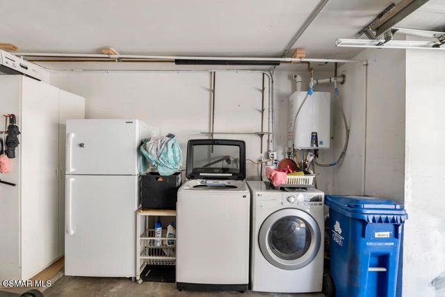 8021 Canby Avenue 3, Reseda, CA 91335