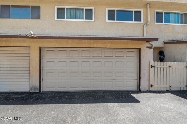 8021 Canby Avenue 3, Reseda, CA 91335