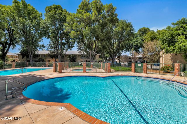 8021 Canby Avenue 3, Reseda, CA 91335