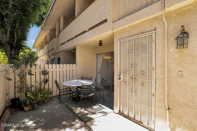 8021 Canby Avenue 3, Reseda, CA 91335