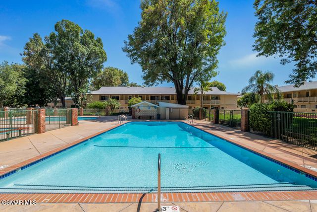 8021 Canby Avenue 3, Reseda, CA 91335