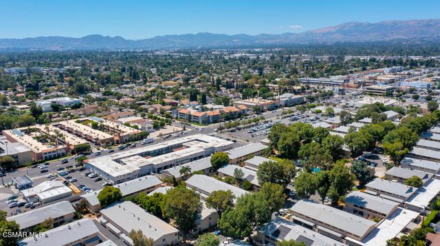 8021 Canby Avenue 3, Reseda, CA 91335