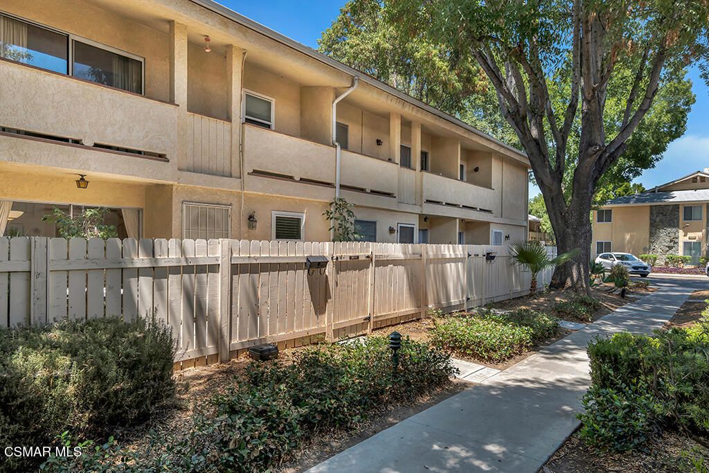 8021 Canby Avenue 3, Reseda, CA 91335