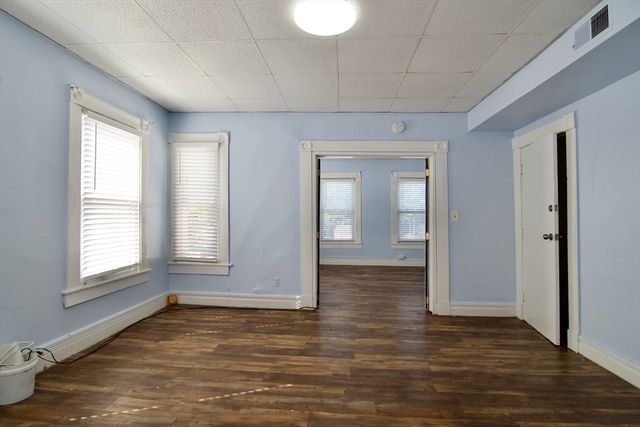 425 Taylor St 2, Springfield, MA 01105