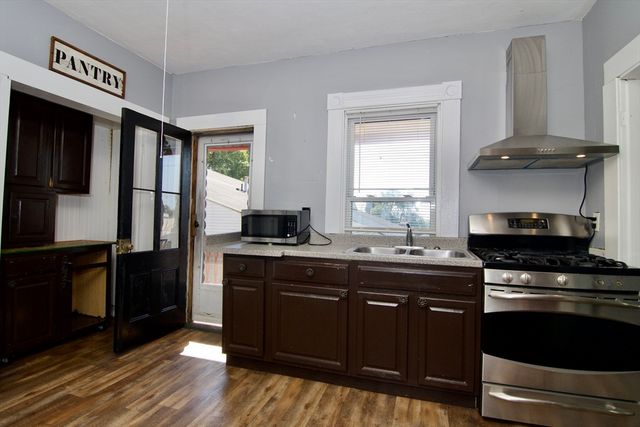 425 Taylor St 2, Springfield, MA 01105