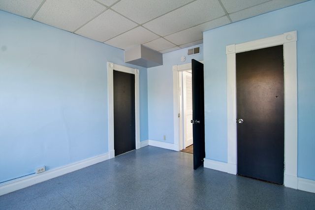 425 Taylor St 2, Springfield, MA 01105