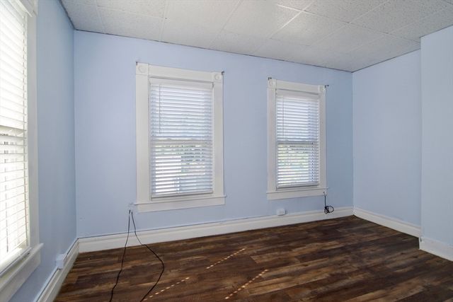 425 Taylor St 2, Springfield, MA 01105