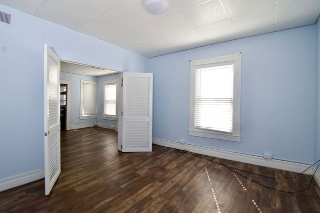 425 Taylor St 2, Springfield, MA 01105