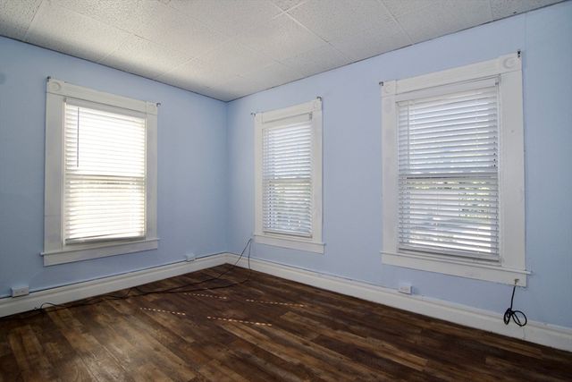 425 Taylor St 2, Springfield, MA 01105