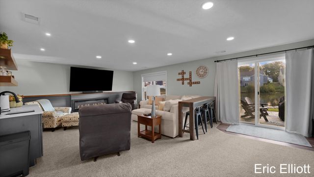 3932 Elm Ridge Drive, Holland, MI 49424