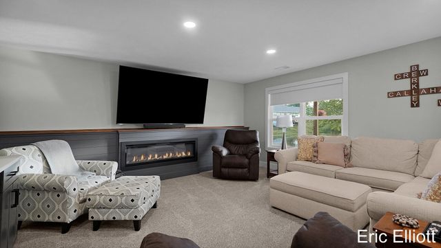 3932 Elm Ridge Drive, Holland, MI 49424