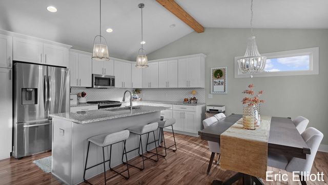 3932 Elm Ridge Drive, Holland, MI 49424