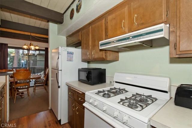 41935 Switzerland 52, Big Bear Lake, CA 92315