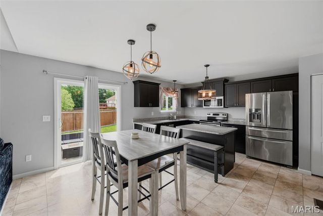 10 Gracie Claire Court, Moscow Mills, MO 63362
