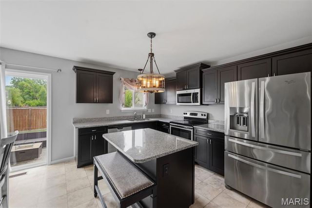 10 Gracie Claire Court, Moscow Mills, MO 63362