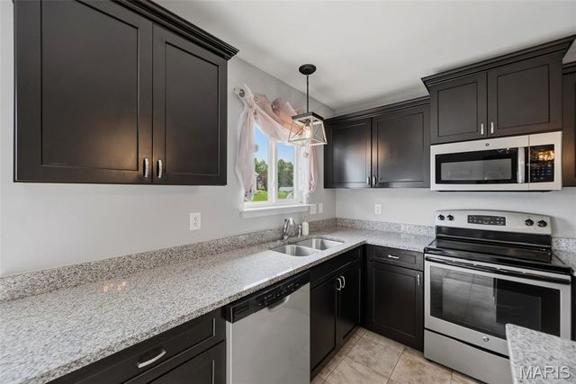 10 Gracie Claire Court, Moscow Mills, MO 63362