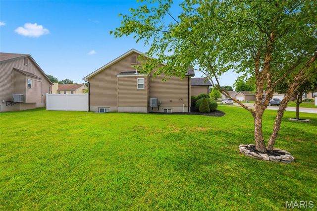 10 Gracie Claire Court, Moscow Mills, MO 63362