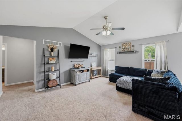 10 Gracie Claire Court, Moscow Mills, MO 63362