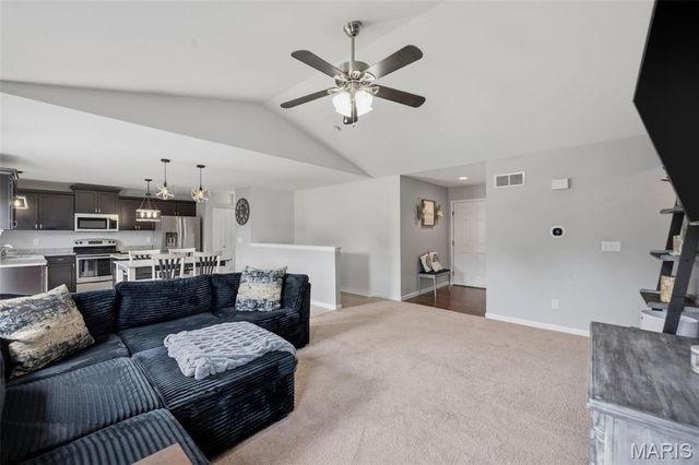 10 Gracie Claire Court, Moscow Mills, MO 63362