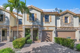 6977 Broadland Way, Coconut Creek, FL 33073
