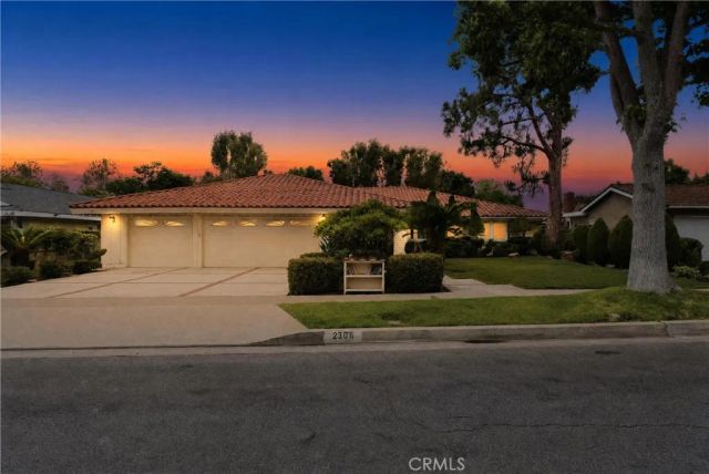 2308 N Lowell Lane, Santa Ana, CA 92706