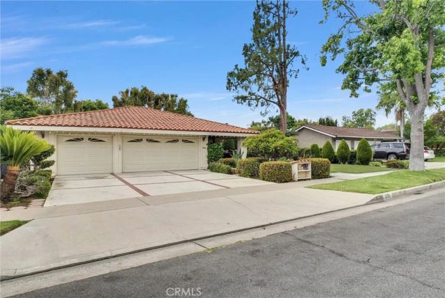 2308 N Lowell Lane, Santa Ana, CA 92706